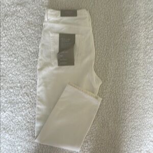 Everlane 90s Cheeky Jean White